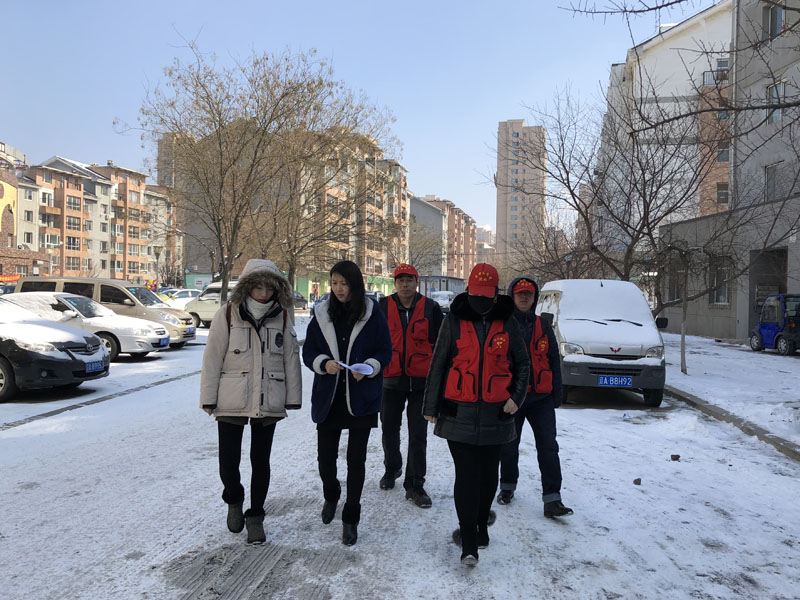 图3：记者跟社区巡逻员进行巡逻