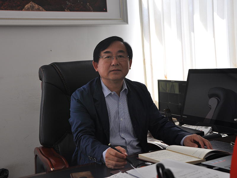 凤城市委常委、政法委书记陈志华