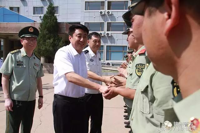 锦州：守护一方战高温 副市长一线送清凉
