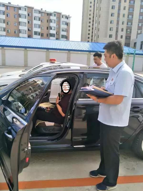 扣车