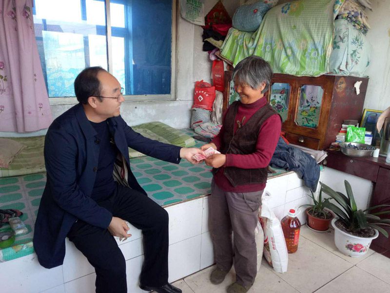 张晓东走访中