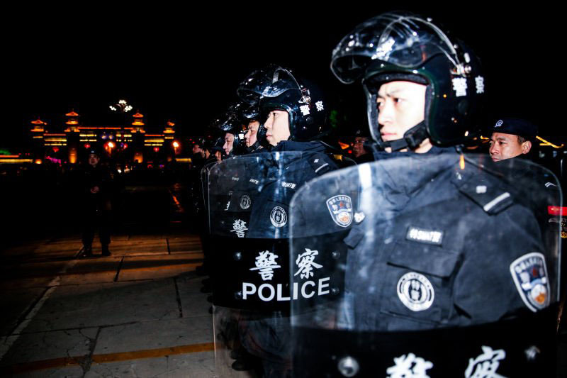 巡特警夜间备勤