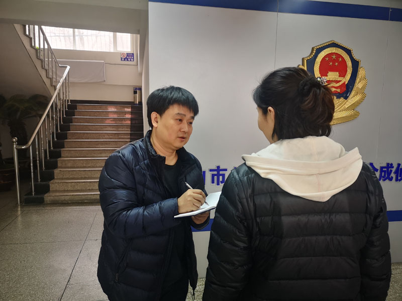 女刑警们无法在镜头前“曝光”