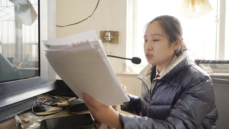 刘爽利用“大喇叭”向村民普法