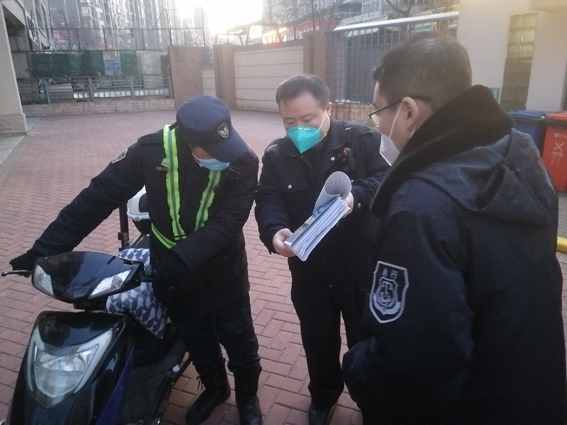 关月稿，执行法官向小区保安询问被执行人前妻住所_编辑