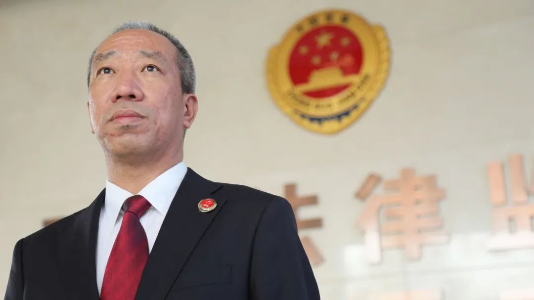 潘非琼
