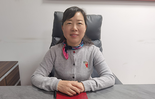 右2辽宁省电梯行业协会党支部书记陈爱静