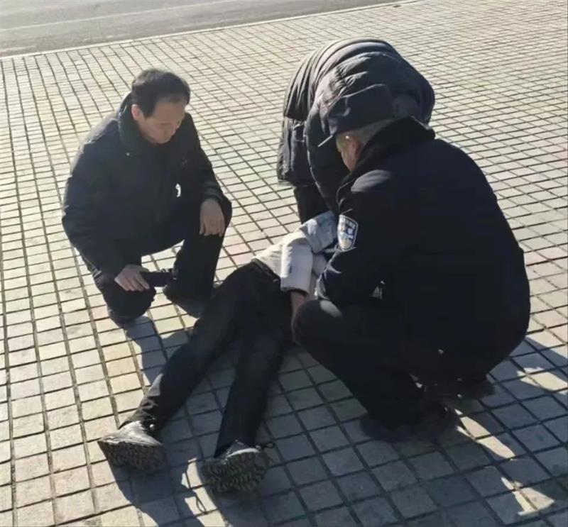 龙港公安救人