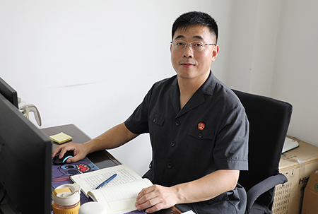 王兴刚